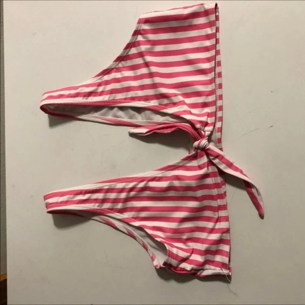 Bikini Size Large Top And Bottom‎ Pink-White Women’s Swim Wear